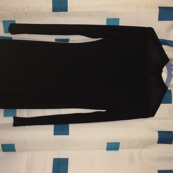 Black Long Sleeve Basic Dress with Front Slit - Picture 6 of 7